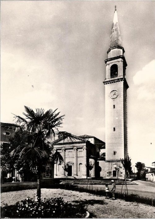 ARC 41 | Chiesa e campanile di Vigonovo | Friuli Venezia Giulia | 1950